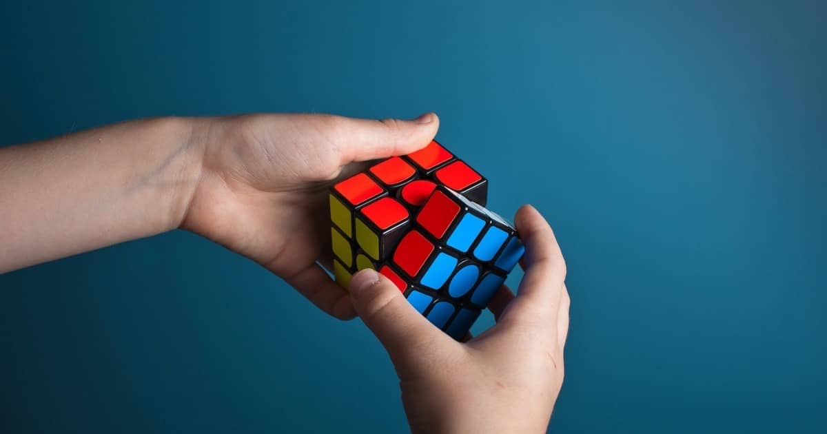 أسئلة ذكاء مع الحل للكبار